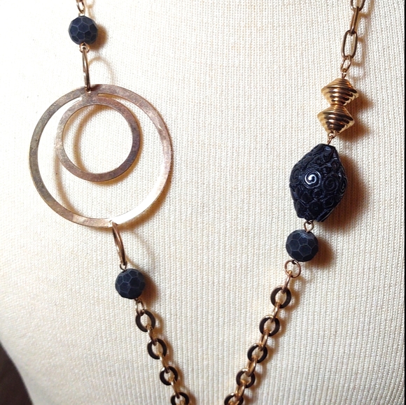 Abstract Necklace - Picture 2 of 5